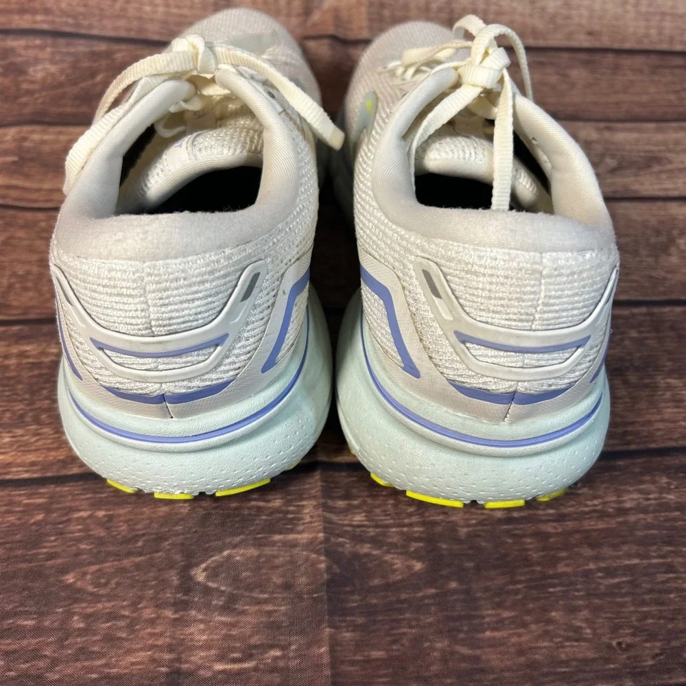 Brooks Ghost 15 Womens Running Shoes Cream White Lavender 1203801B130 Size 9